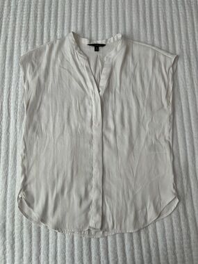 Banana Republic Ivory Cap Sleeve Split-Neck Blouse